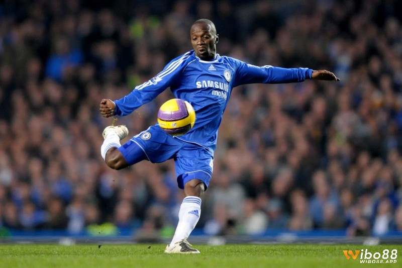 Tiền vệ hay nhất Chelsea có khả năng phòng ngự xuất sắc Claude Makelele