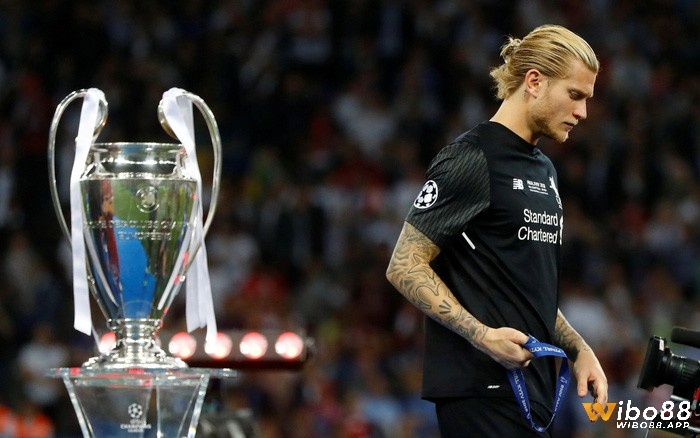 Loris Sven Karius được người hâm mộ vẫn luôn nhớ tới anh với tư cách là một thủ thành tài năng.