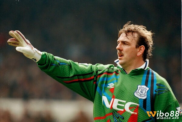 Neville Southall có 751 lần ra sân trong màu áo của Everton