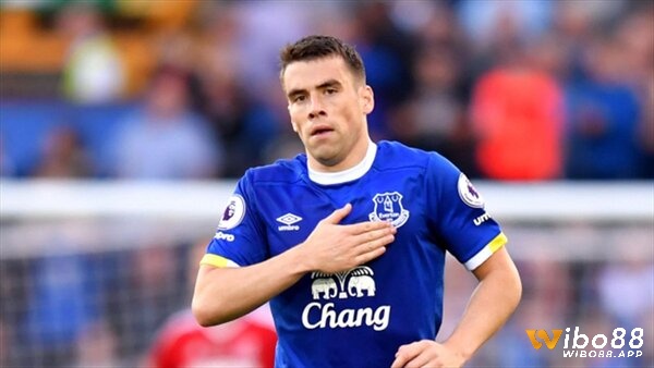 Coleman đang giữ băng đội trưởng của The Toffees