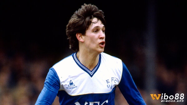 Gary Lineker giữ vai trò quan trọng trong lối chơi của Everton