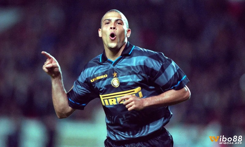  Ronaldo là tiền đạo có lối đá hay nhất Inter Milan