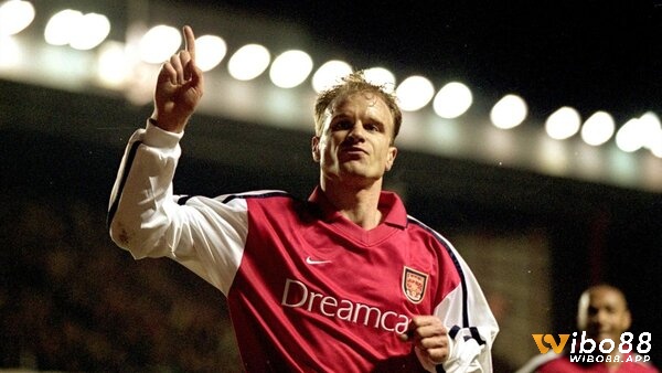 Dennis Bergkamp 3 lần cùng Arsenal lên ngôi vô địch Premier League