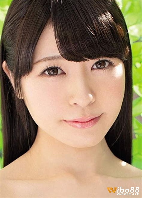 Karen là một nữ diễn viên JAV trẻ tuổi và xinh đẹp