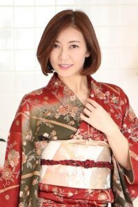 Ryo Hitomi – Nữ diễn viên JAV trưởng thành, xinh đẹp