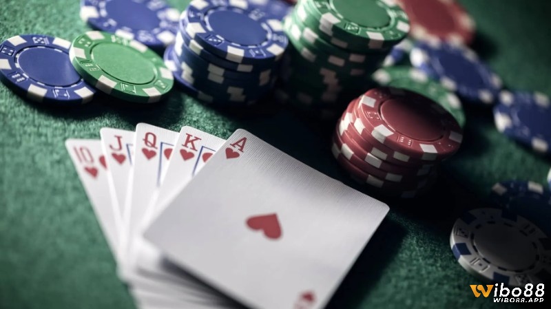 Poker không chỉ là một trò chơi mà còn là một cuộc chiến tâm lý đầy kịch tính!