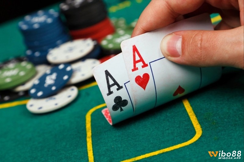 Thứ hạng các bộ bài trong trò chơi Poker là gì?