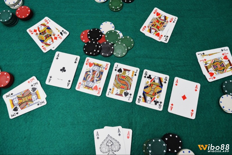 Những vấn đề liên quan đến những trò chơi Poker là gì?